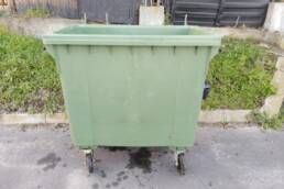 pojemniki na śmieci